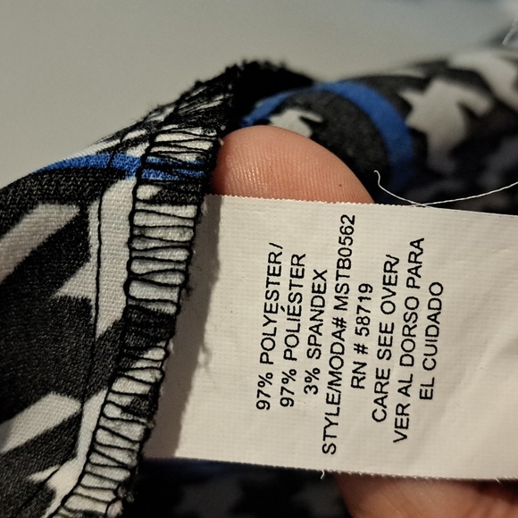 Notations xl button down tunic with a fun stylish print. - Picture 12 of 13